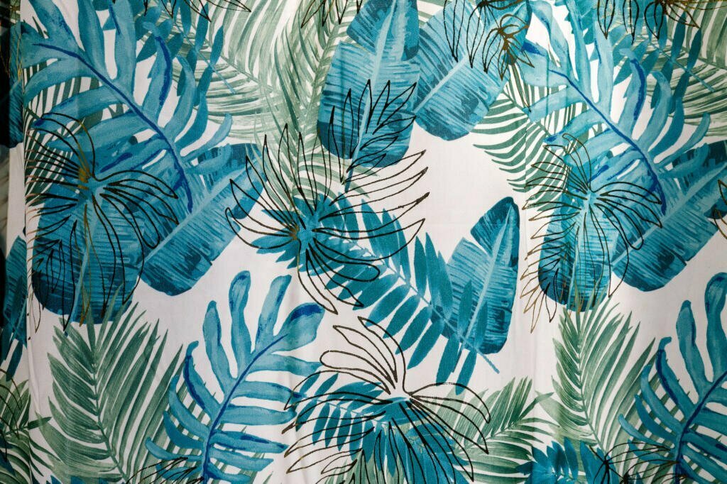 Détail sur le rideau florale vert nature, par Marjolaine Berthet Interior Design, Architecte d'intérieur à Lyon 69