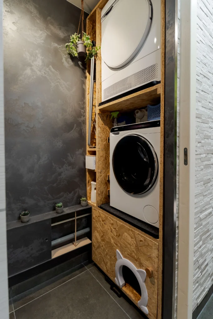 Rénovation du sanitaire avec buanderie par Marjolaine Berthet Interior Design, Architecte d'intérieur à Lyon 69